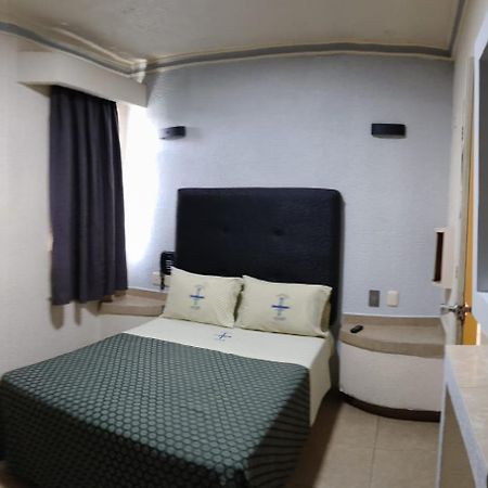 Hotel Astur (Adults Only) 과달라하라 외부 사진
