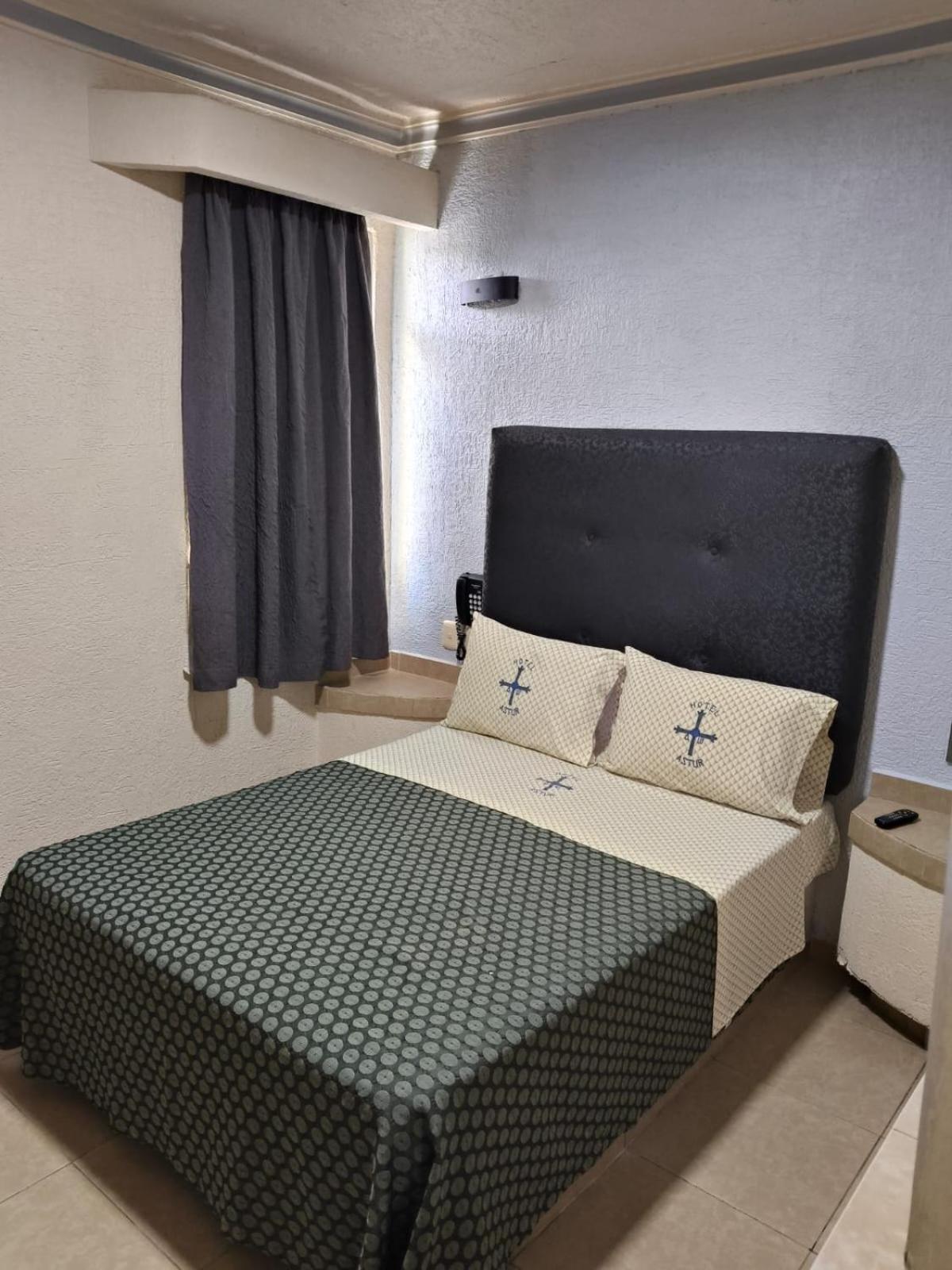 Hotel Astur (Adults Only) 과달라하라 외부 사진