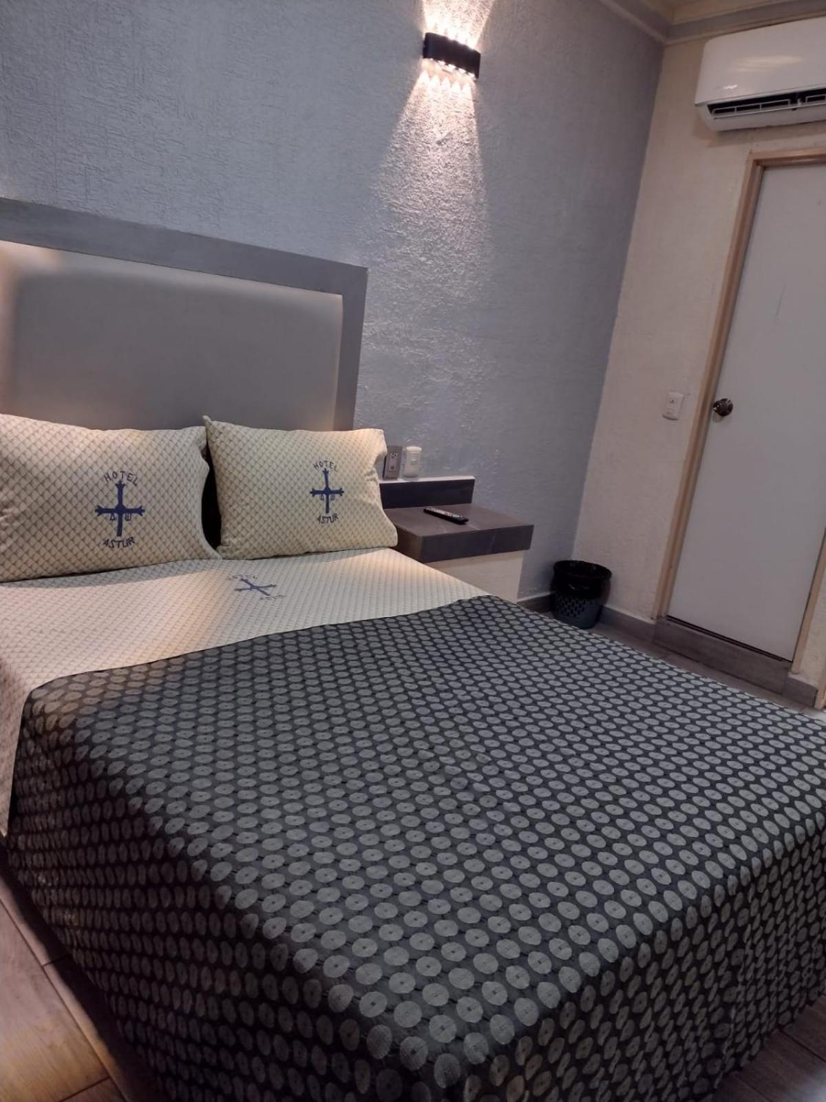 Hotel Astur (Adults Only) 과달라하라 외부 사진
