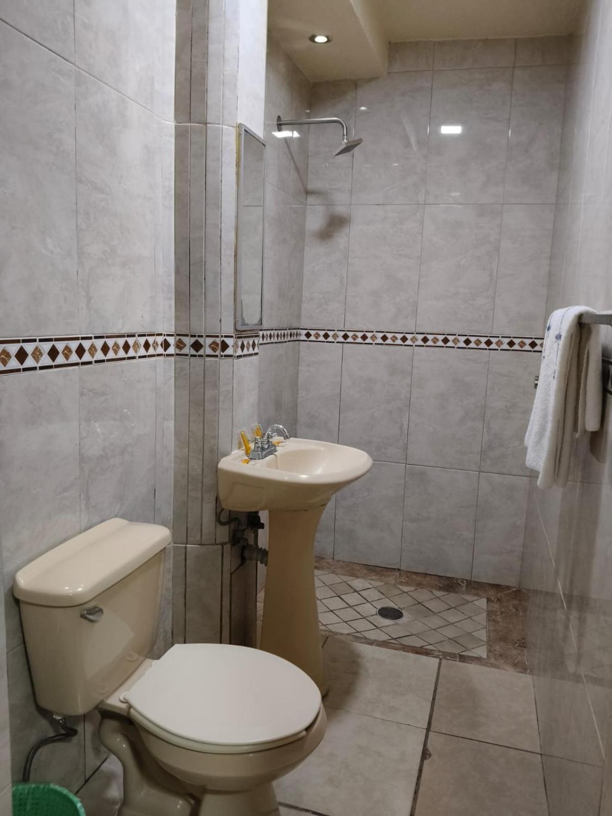 Hotel Astur (Adults Only) 과달라하라 외부 사진