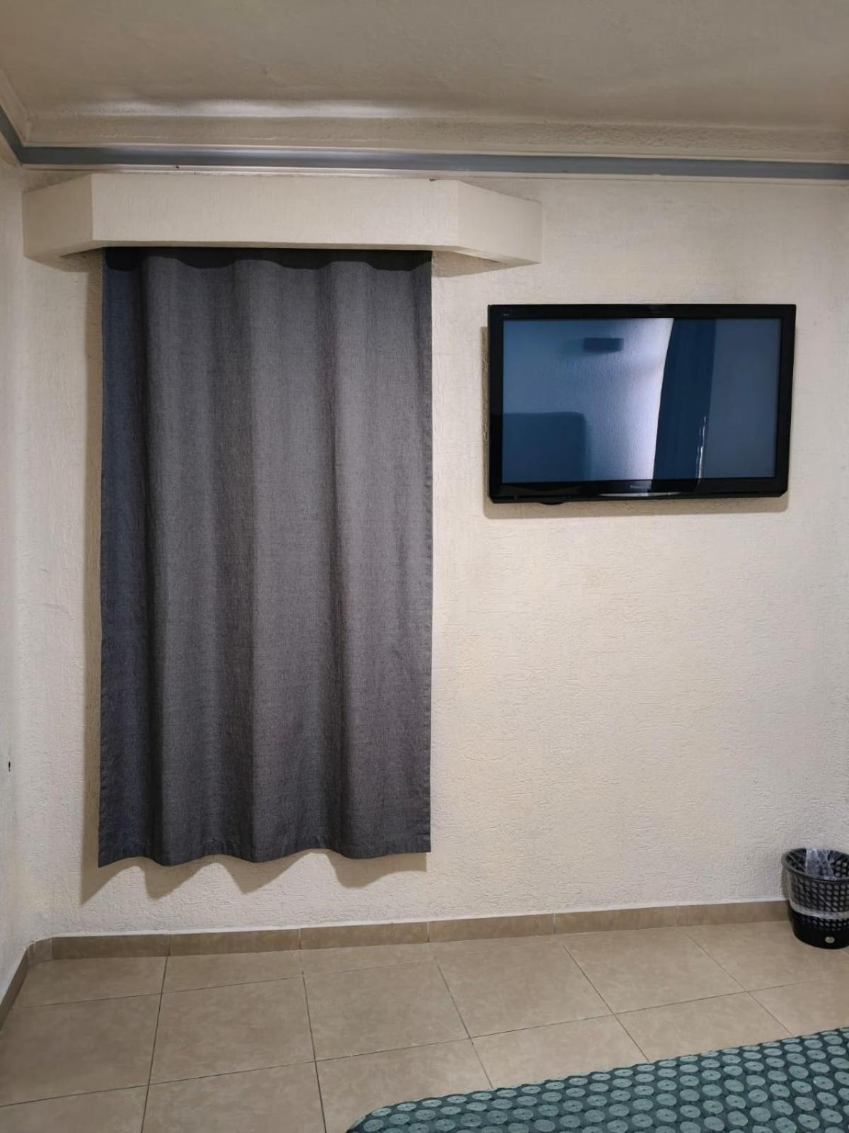 Hotel Astur (Adults Only) 과달라하라 외부 사진