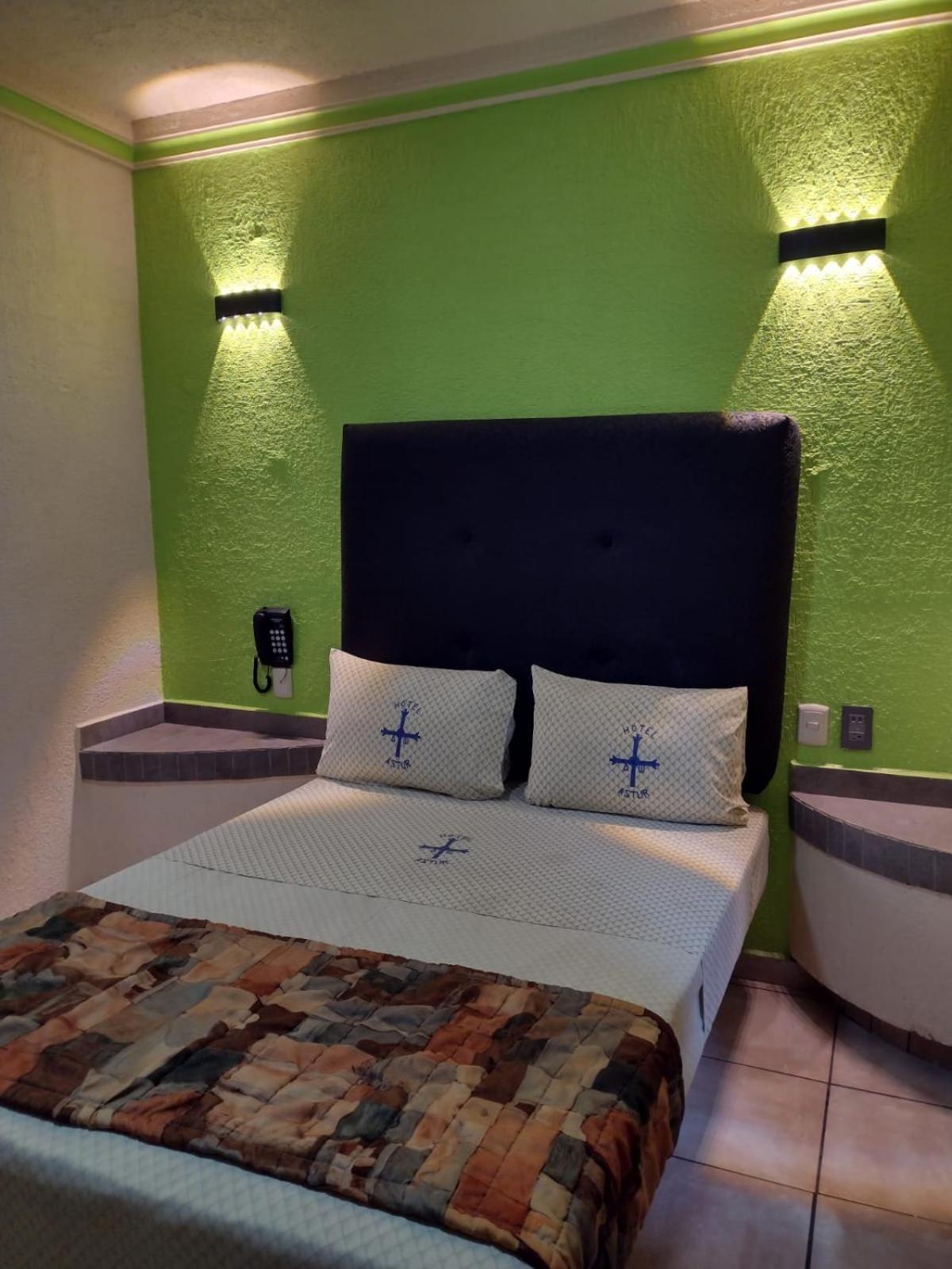 Hotel Astur (Adults Only) 과달라하라 외부 사진