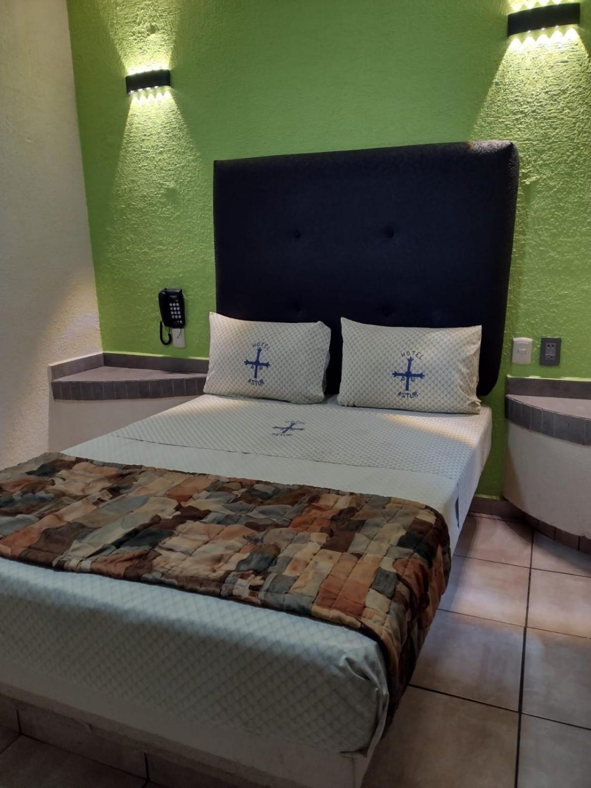 Hotel Astur (Adults Only) 과달라하라 외부 사진
