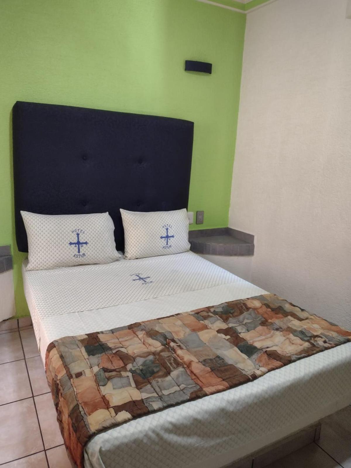 Hotel Astur (Adults Only) 과달라하라 외부 사진