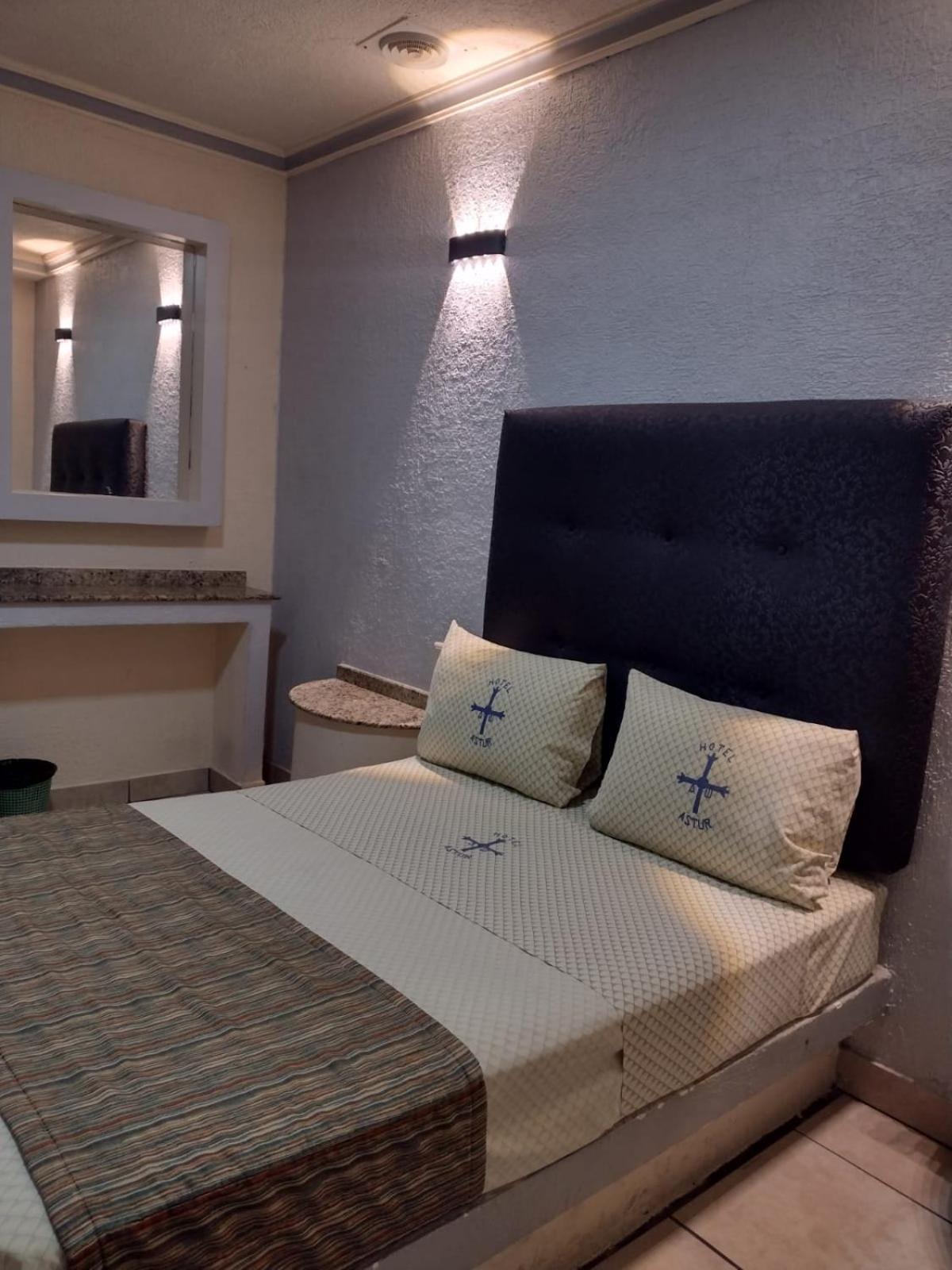 Hotel Astur (Adults Only) 과달라하라 외부 사진